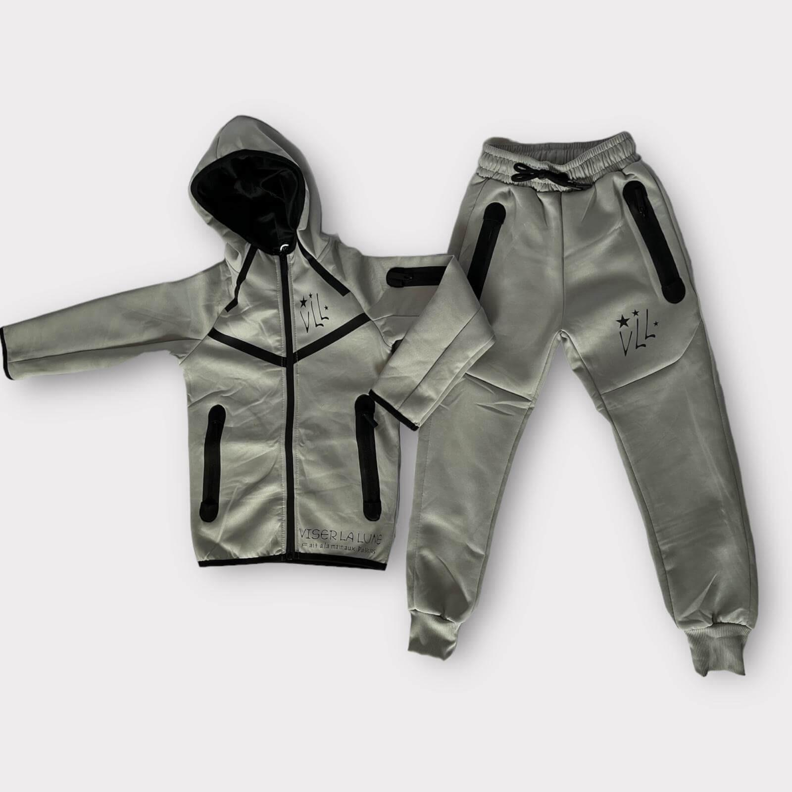 Trainingspak jongens licht grijs